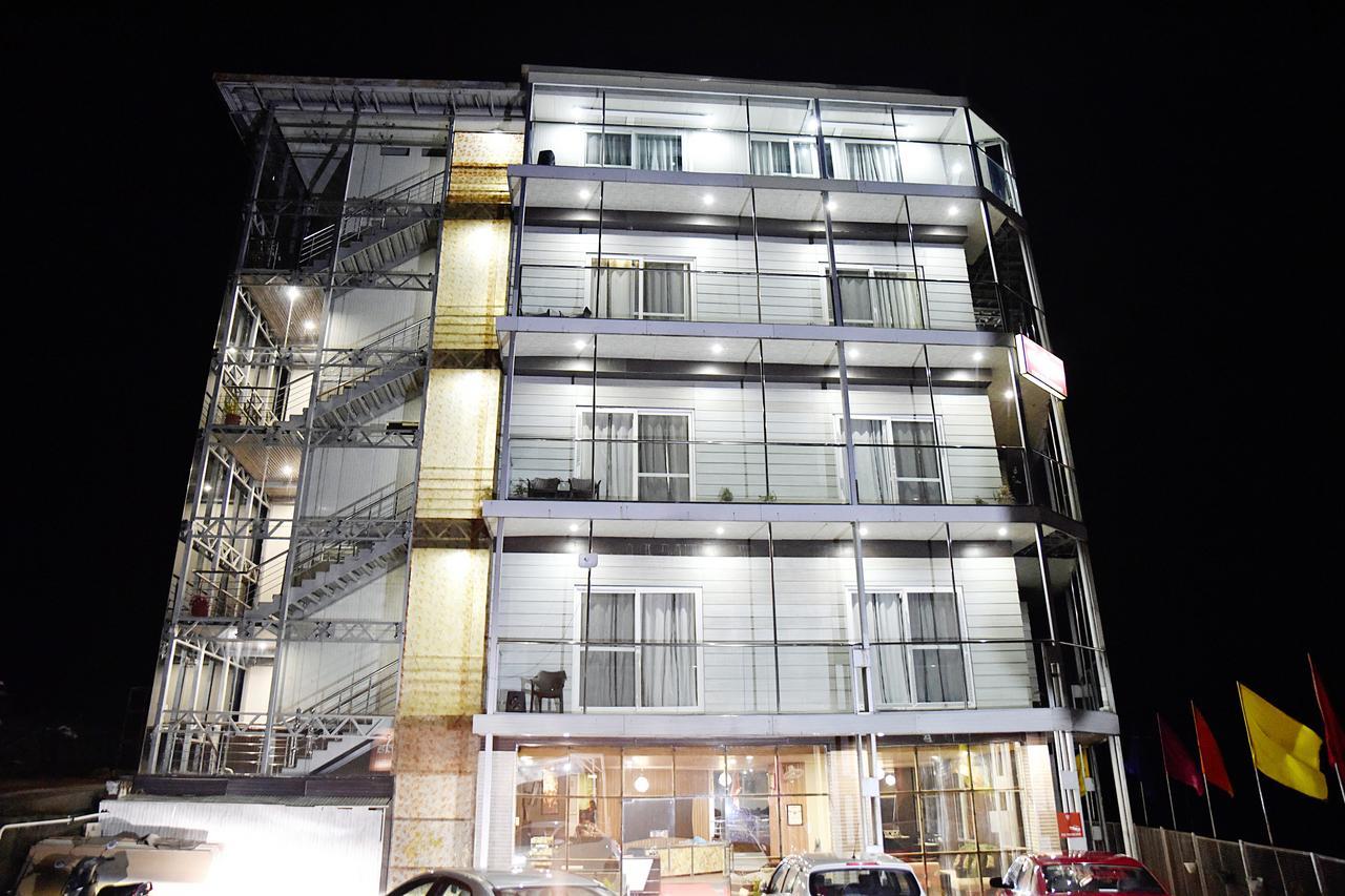 Vakratunda Hotel Dharamshala Exterior foto