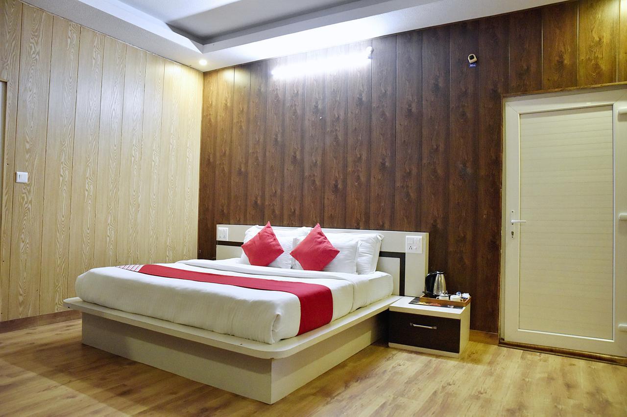 Vakratunda Hotel Dharamshala Exterior foto